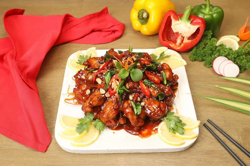 Making Tangra-Style Chilli Chicken