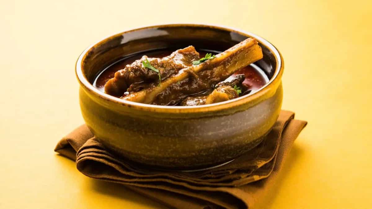 Comfort In A Bowl: Soothing Mutton Paya Recipe