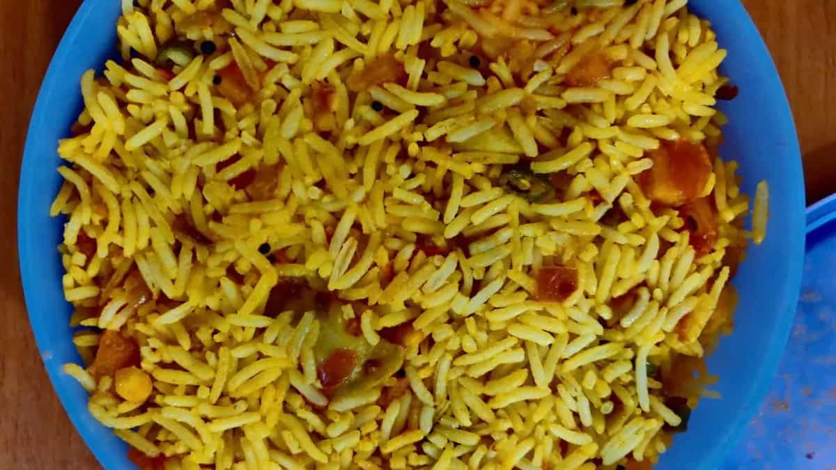 Hyderabadi Bagara Rice Recipe With Whole Spices And Herbs