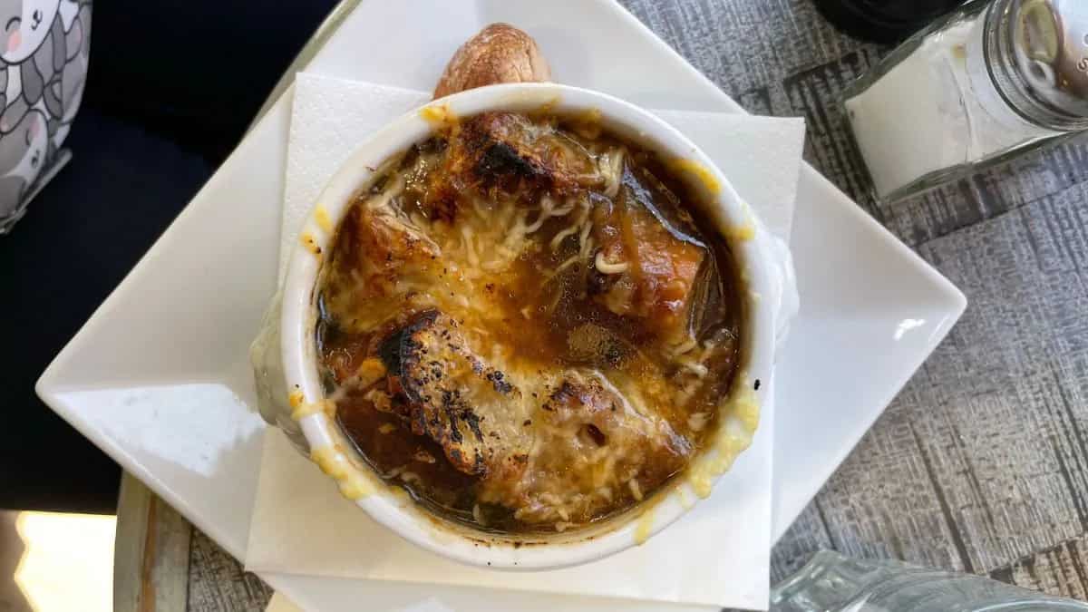 Caramelised Onion Soup: An Elevated Starter For Dinner Parties