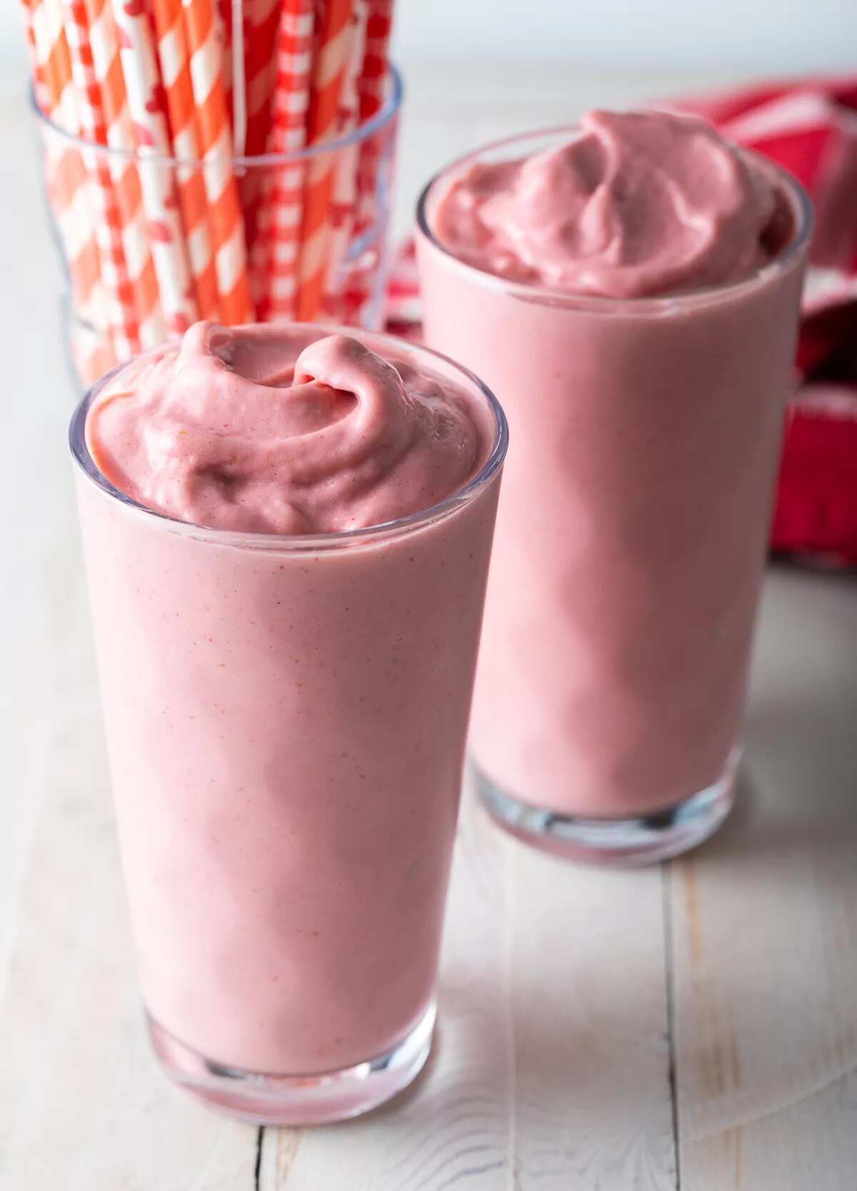 How to make Simple Strawberry Smoothie Recipe