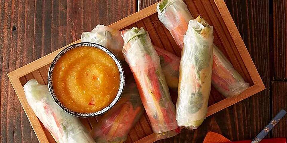 How to make Veggie Spring Rolls With Thai Mango Dipping Sauce Recipe