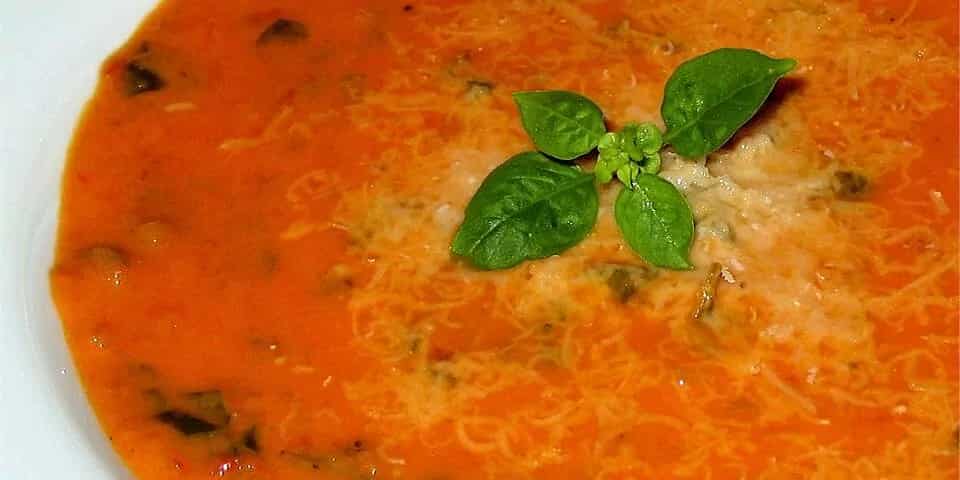 How to make Tomato Spinach And Basil Soup Recipe