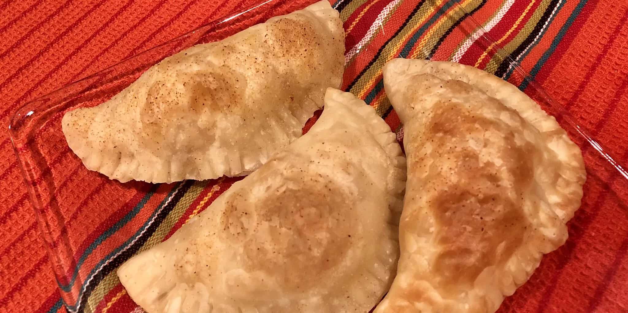 How to make Empanadas De Jamon, Queso, Y Huevo Duro (ham, Cheese, And