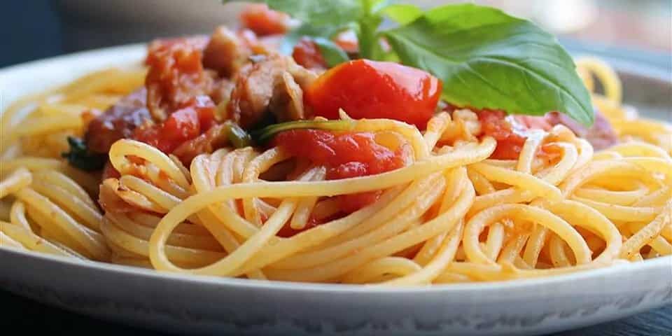 How to make Spaghetti With Salami And Bacon Recipe