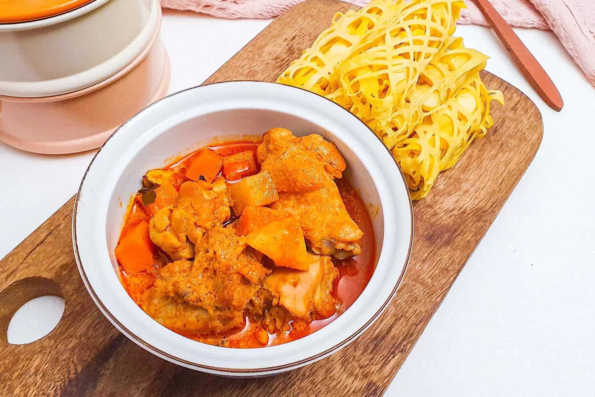 How to make Roti Jala And Chicken Curry Recipe