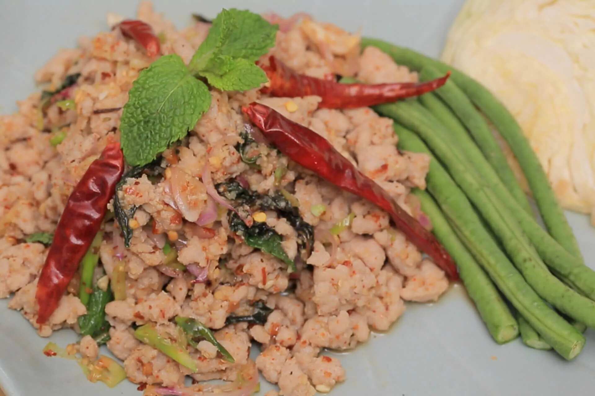 How to make Thai Spicy Minced Chicken Salad  Recipe
