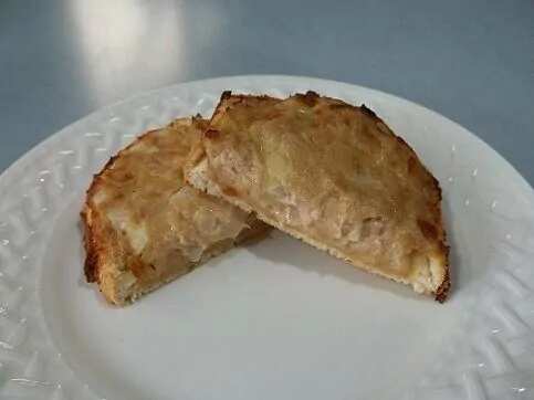 Mini Tuna Bake Pizzas