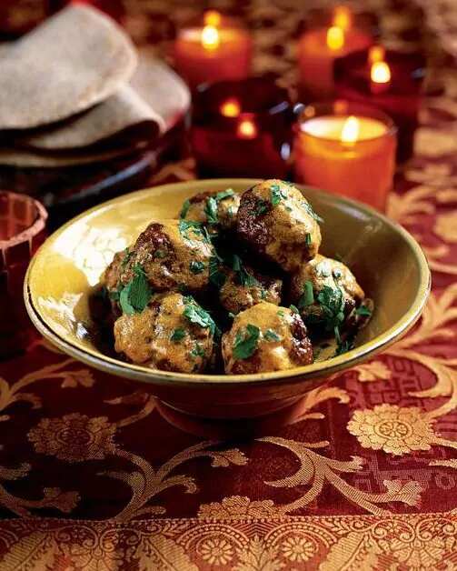 How to make Chicken Koftas In A Coconut Cream Sauce Recipe