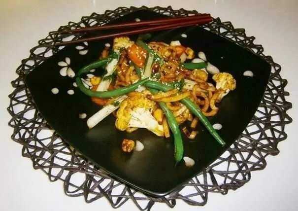 How to make Udon Noodles With Cauliflower Green Beans And Cashews Recipe