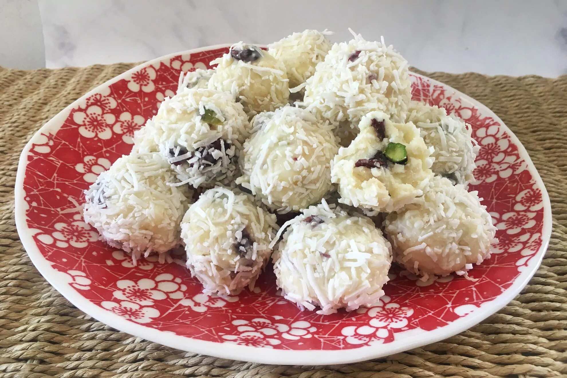 How to make White Christmas Truffles Recipe