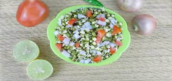 How to make Crunchy Moong Sprouts Recipe