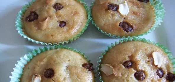 How to make Eggless Apple Raisin Muffins Recipe
