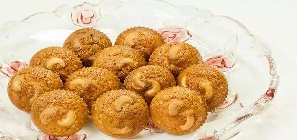 How to make Eggless Cashew Muffin Recipe