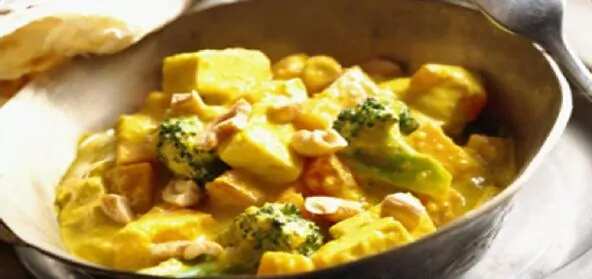 Navaratan Korma With Cottage Cheese