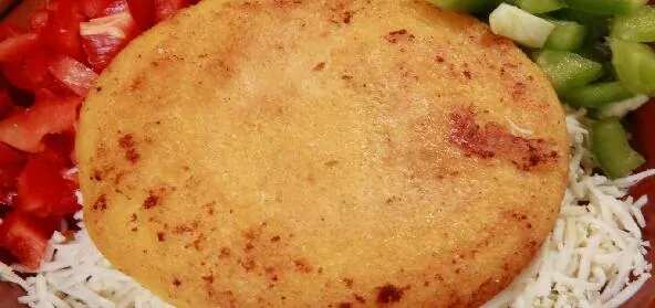 Savoury Rounds With Roasted Corn And Capsicum Filling