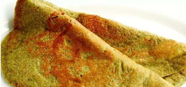 How to make Sprouted Moong Dal And Quinoa Dosa Recipe