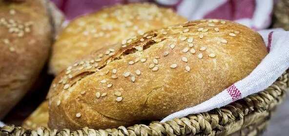 Vegan Garlicky Sesame And Cornmeal Dinner Rolls
