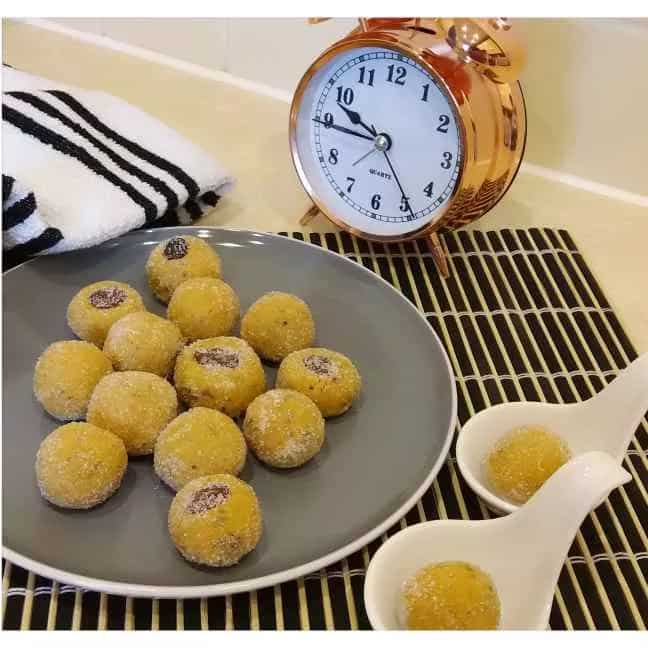 How to make Besan &amp; Dates Laddus Recipe