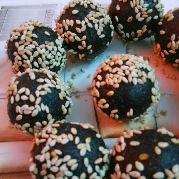 How to make Black Sesame Jaggery Ladoo Recipe