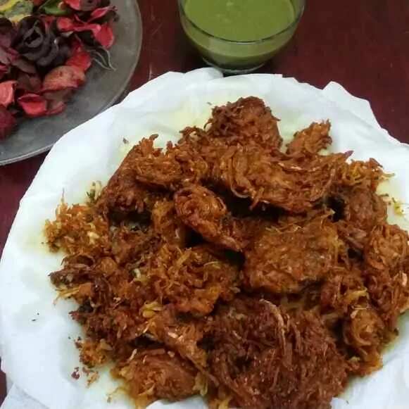 Cabbage/onion pakoras