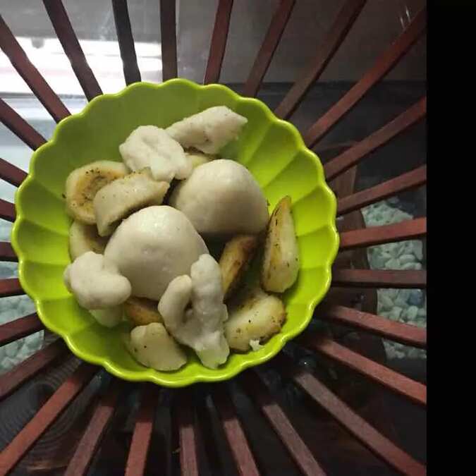 Desi Eggy Balls (Pithas)