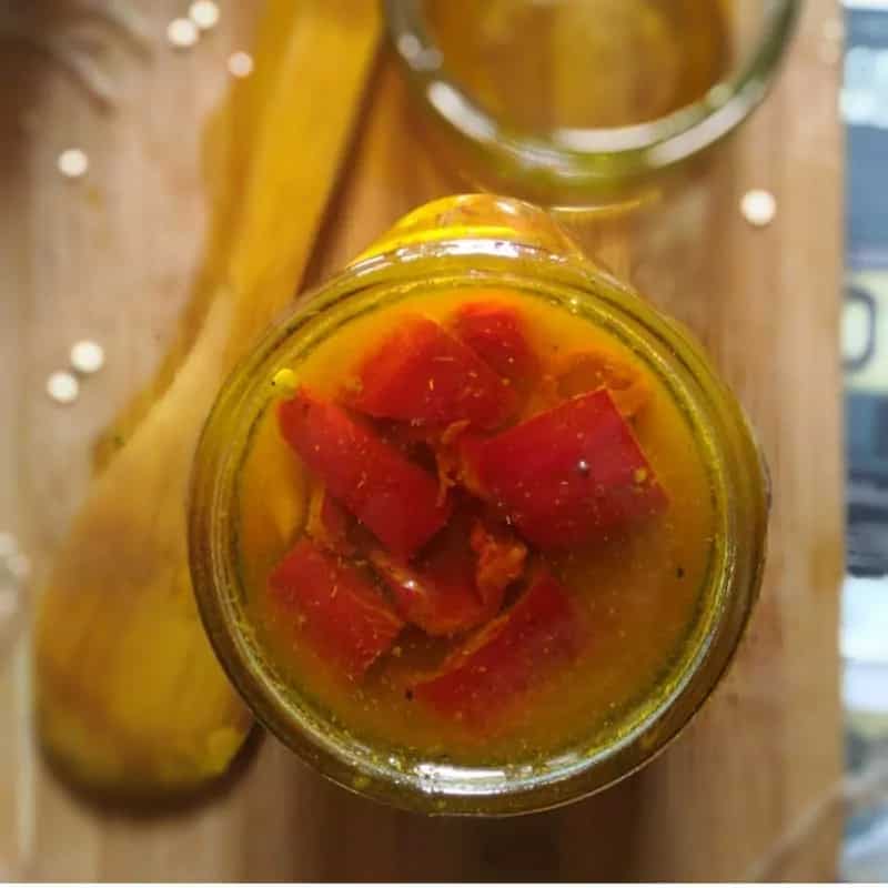 How to make Garlic Chilli Pickle Recipe