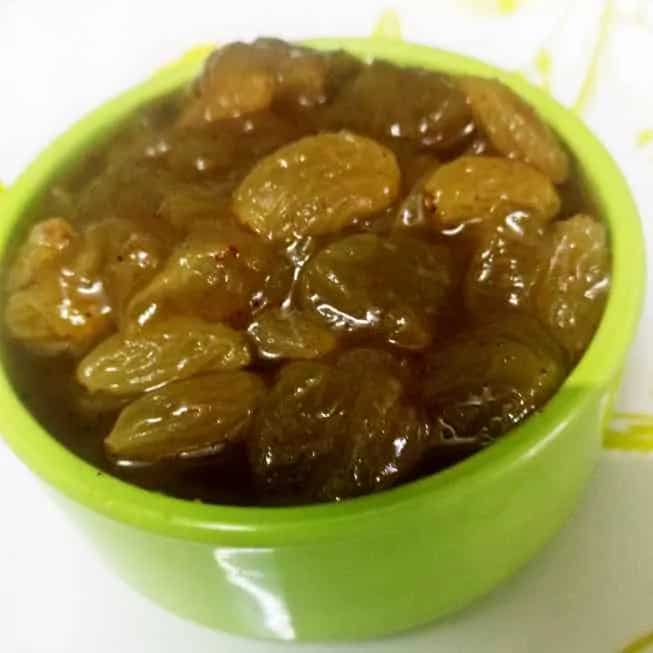 How to make Grapes Chutney Recipe