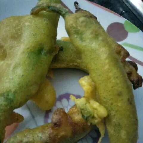 How to make Green Chilli Pakora Recipe
