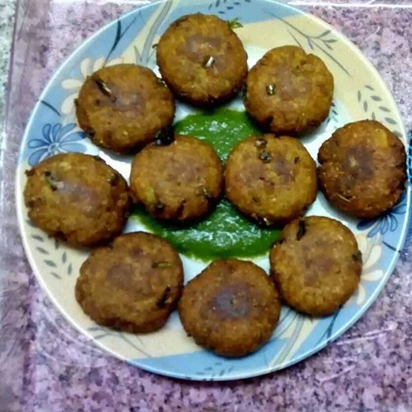 How to make Home Style Aloo Tikki With Green Chutney Recipe