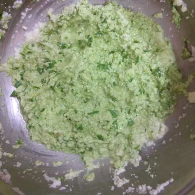 Instant Maggi Stuffed Sandwich Idli