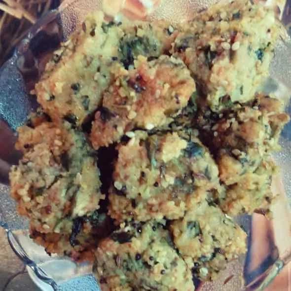 How to make Leftover Khichdi Muthiya Recipe