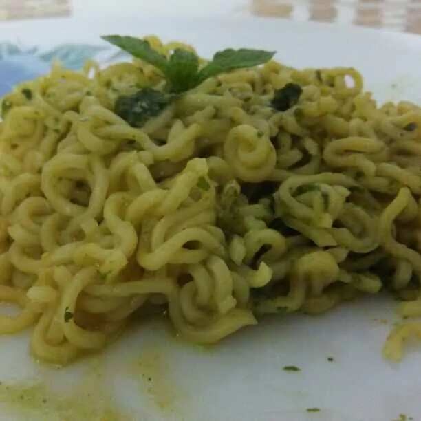 Maggi With Mint And Coriander Pesto