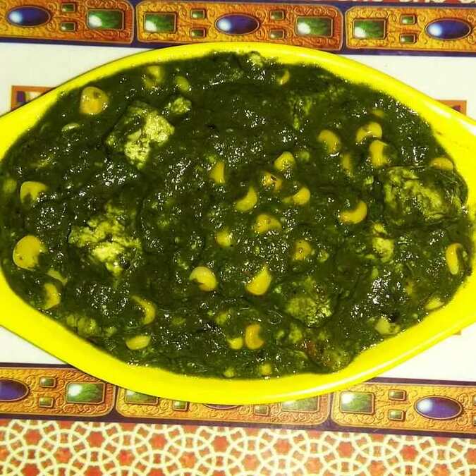 Palak paneer with sweet corn
