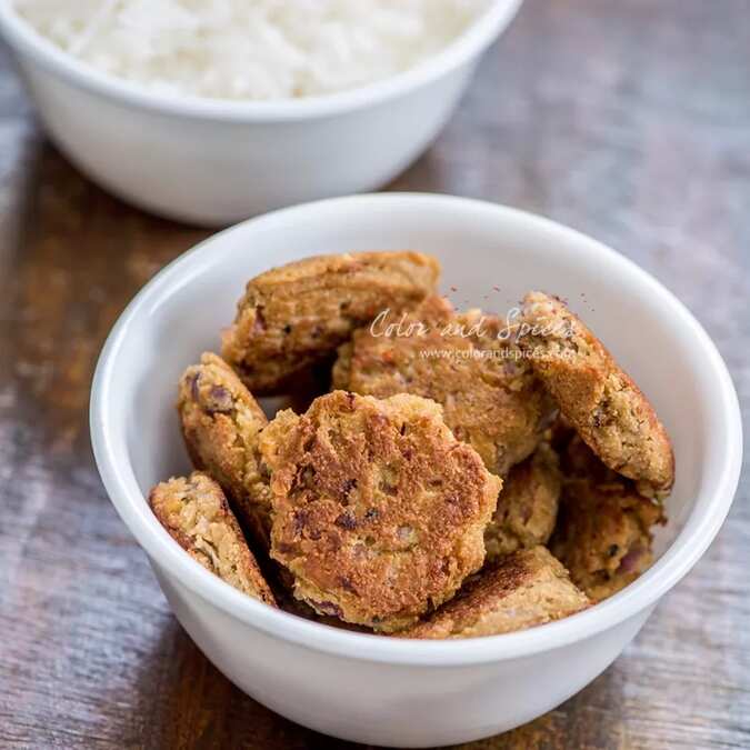 Postor Bora (Poppy Seed Fritters)