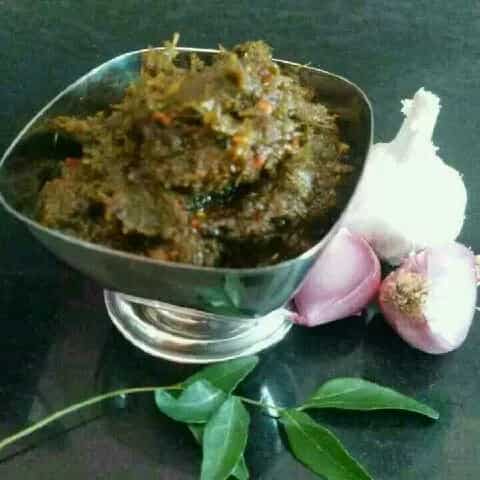 How to make Spicy Curry Leaves Thokku Recipe
