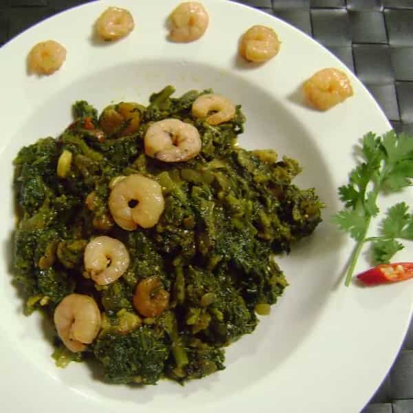 How to make Spinach Prawns Curry Recipe