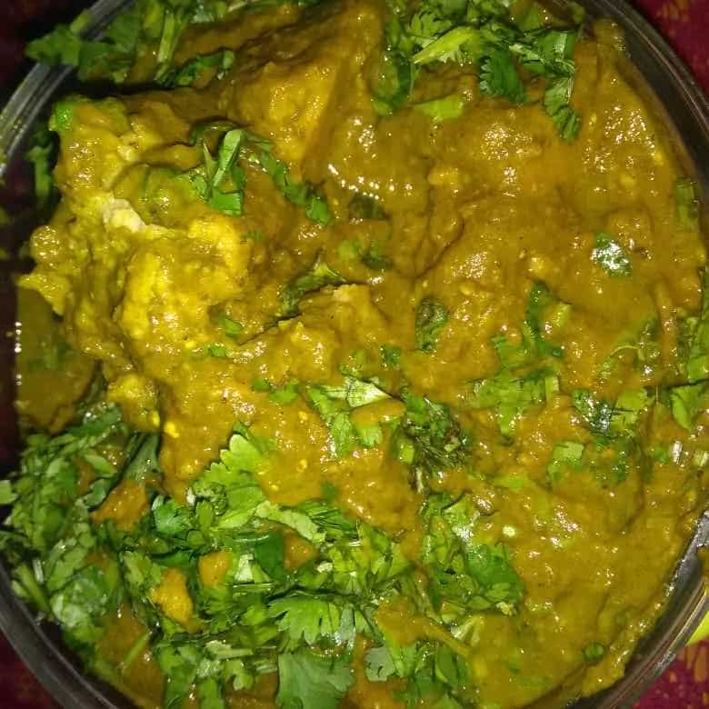 How to make Urad Dal Vadi In Spinach Recipe