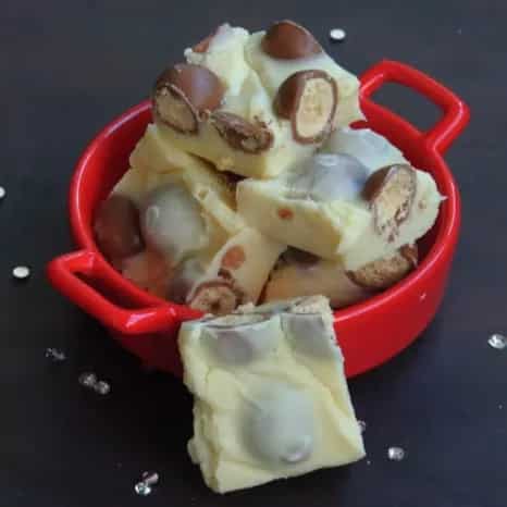 How to make White Chocolate Maltesers Fudge Recipe