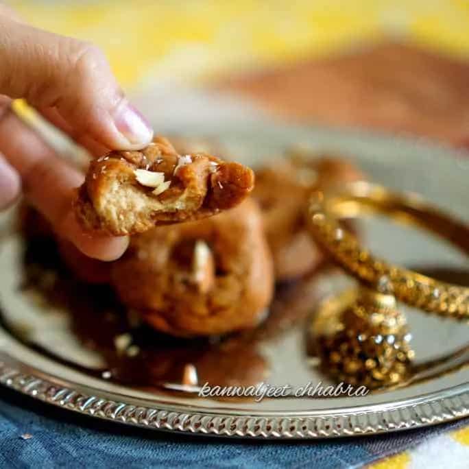 How to make Whole Wheat Flour Badushai In Jaggery Syrup Recipe