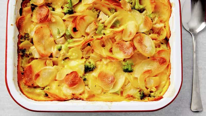 How to make Chicken And Three-cheese Potato Casserole Recipe