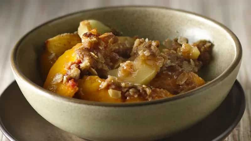 How to make Walnut Apple-peach Crisp With Cinnamon-brown Sugar Crumble Recipe