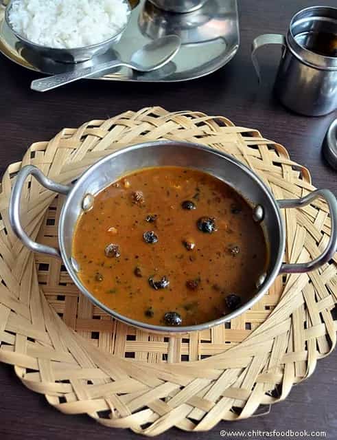 How to make Sundakkai Vathal Kuzhambu Recipe