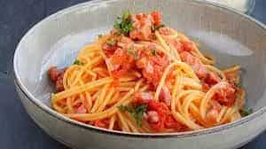 How to make Traditional Spaghetti All'amatriciana Recipe