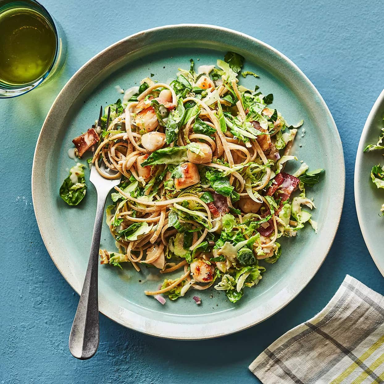 How to make Creamy Pasta With Scallops & Brussels Sprouts Recipe