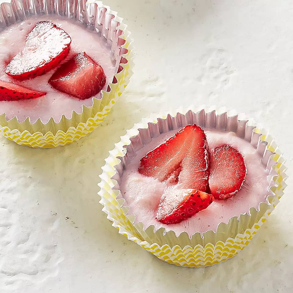 How to make Strawberrybanana Froyo Cup Recipe