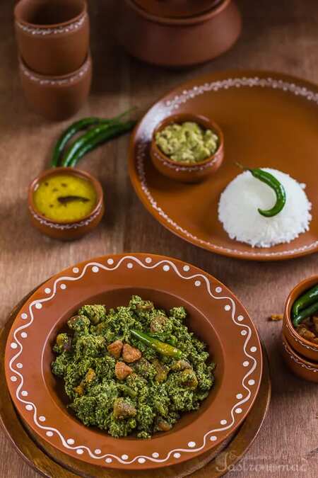 Kumro Shaak Er Chorchori