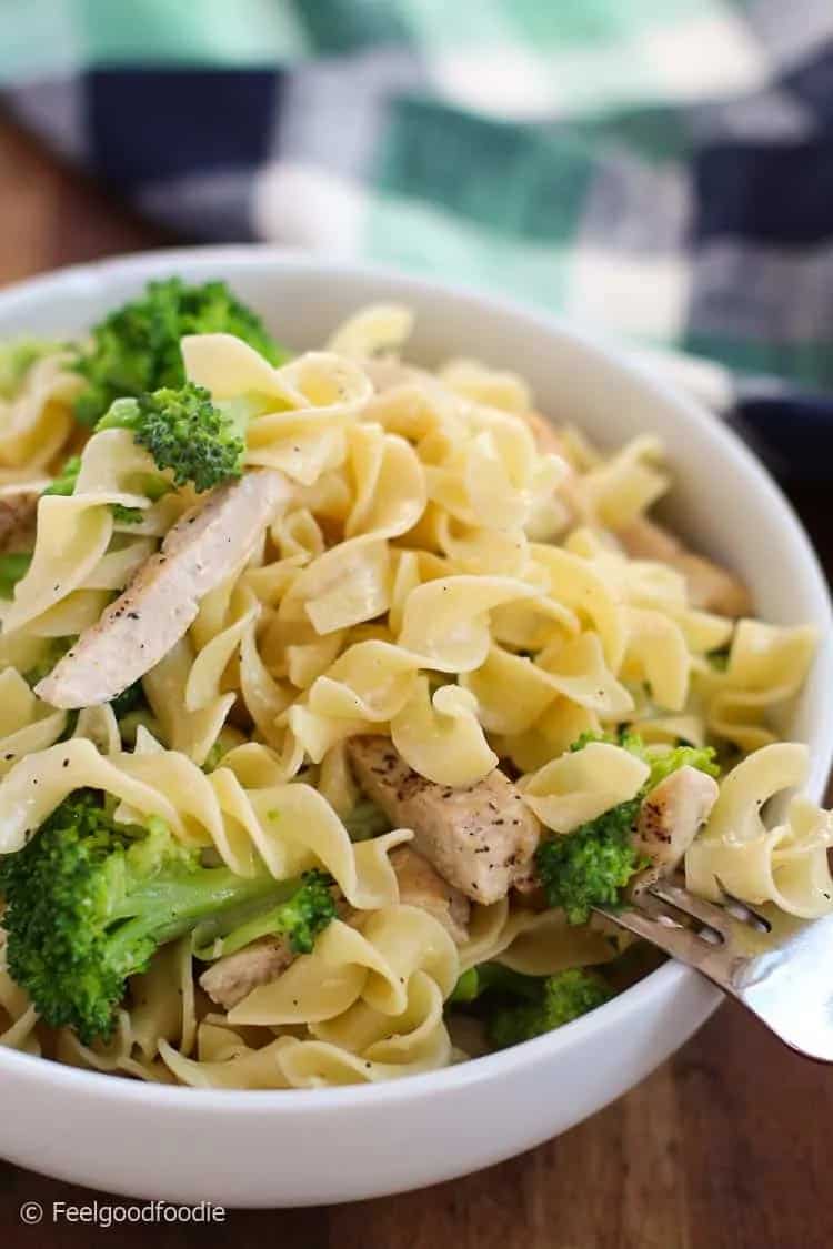 How to make Lighter Chicken Broccoli Pasta Alfredo Recipe
