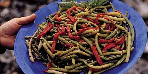 How to make Basil Green Beans With Roasted Red Peppers Recipe