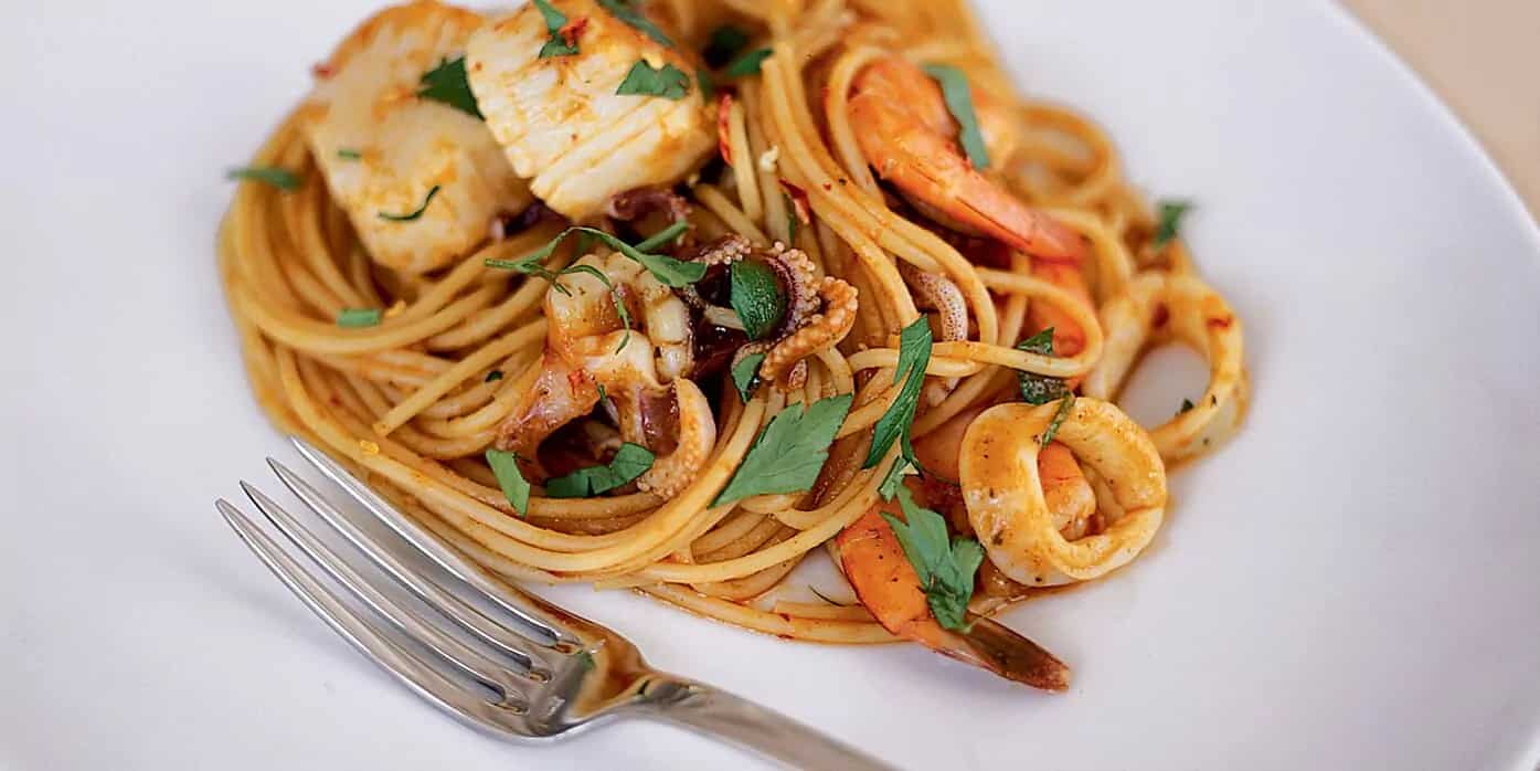 How to make Spaghetti With Curried Seafood Marinara Recipe